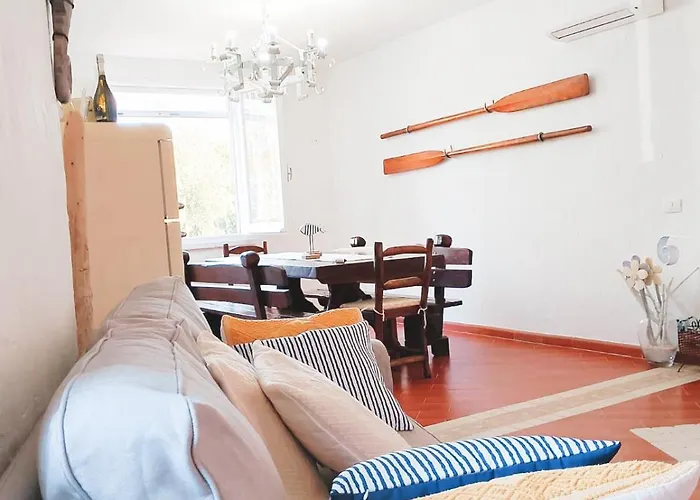 Anna 300 M Dal Mare * Торре-делле-Стелле